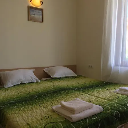 Romana 27 Studio Elenite